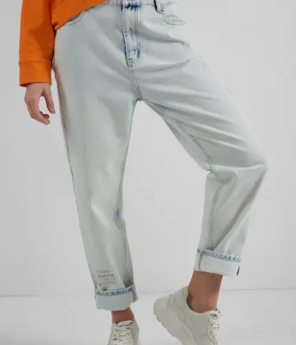 Jeans mom fit